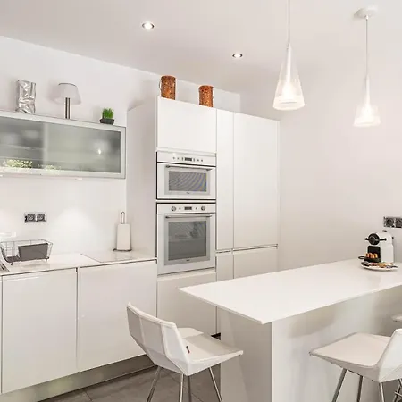 Stunning 2 Bedroom Flat, 2 Min From The Croisette Apartment Cannes